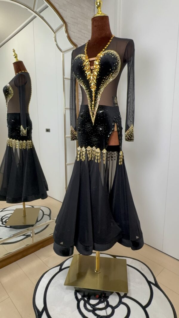 Golden Sovereign Noir